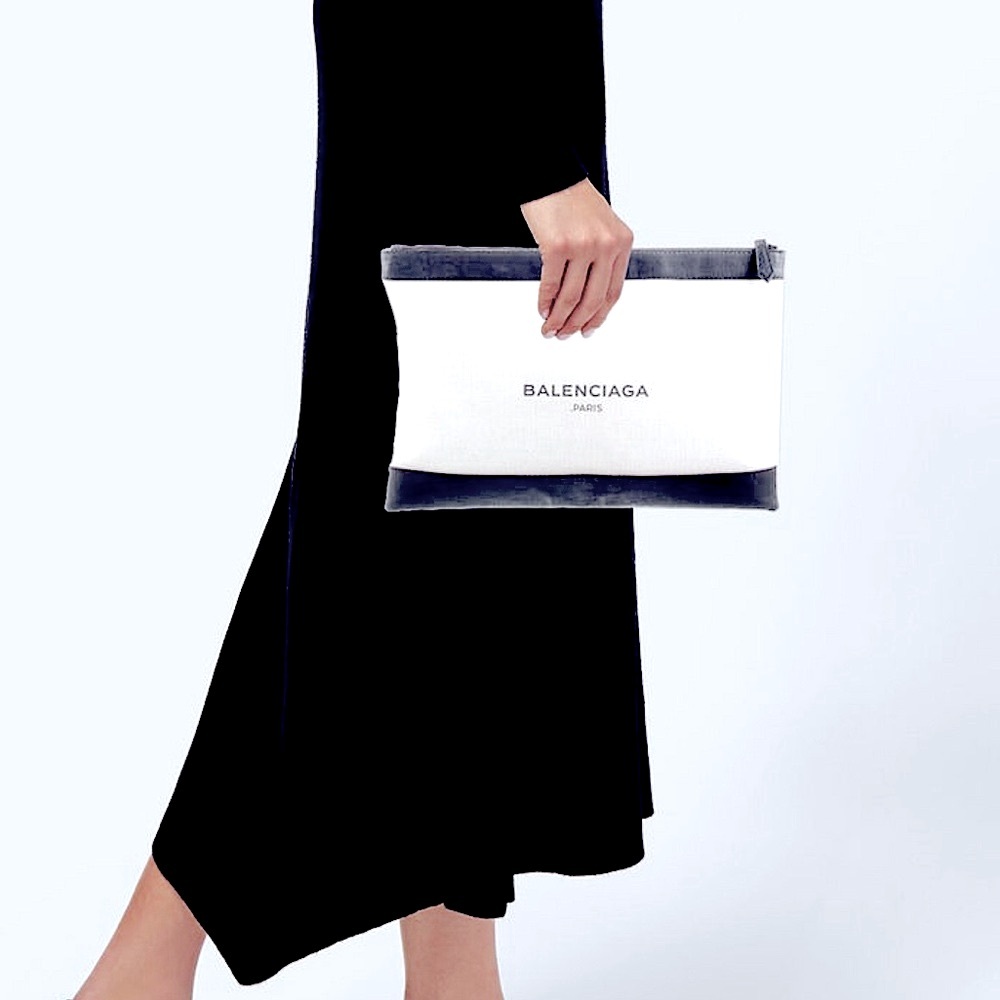 Balenciaga
Navy Clip M Clutch - Picture 5 of 5